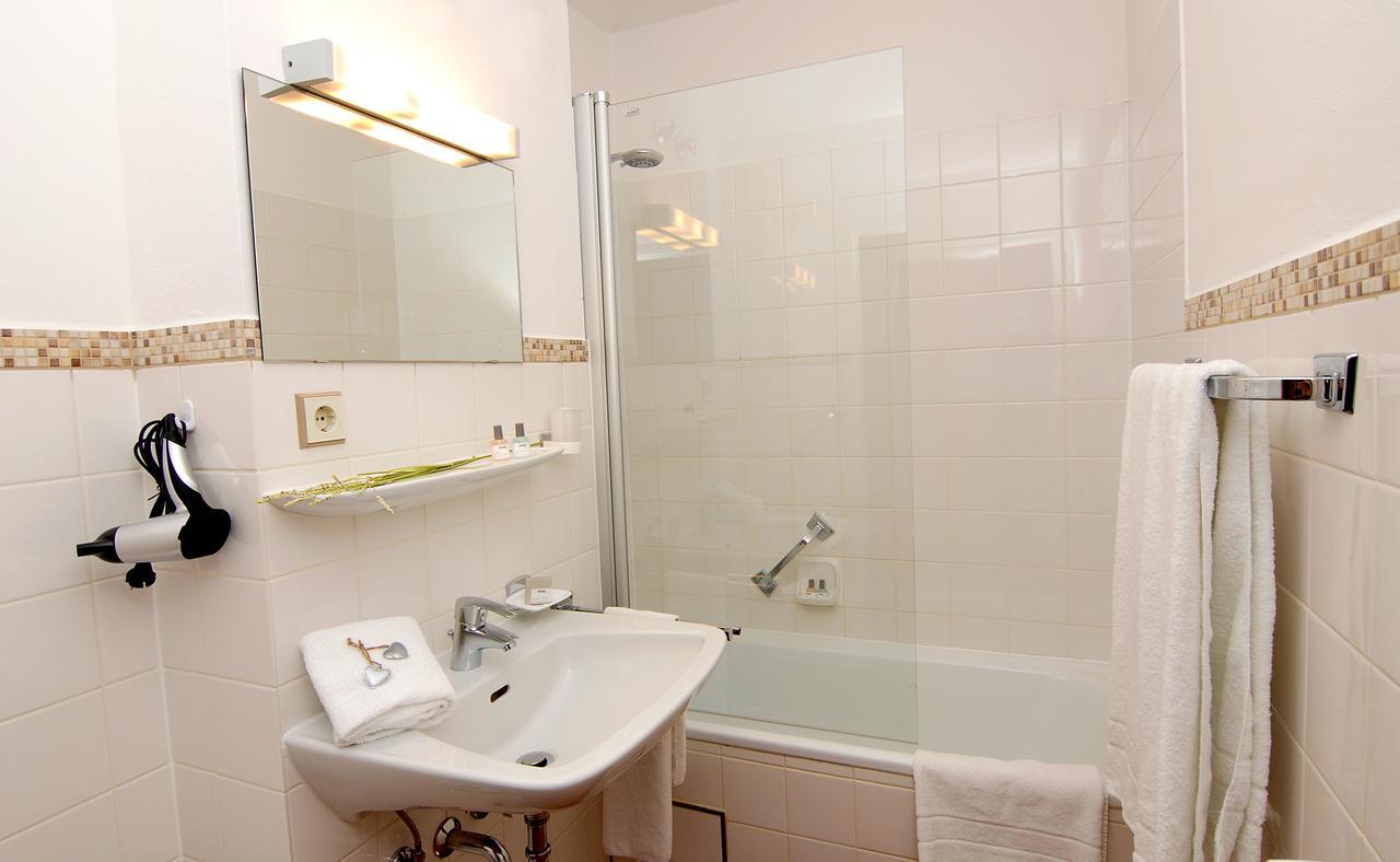 Garni Hotel Leitl Gmbh Eggenfelden Room photo